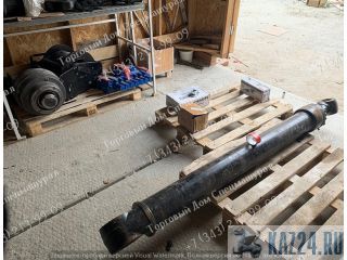   CAT 325D, 266-8016  