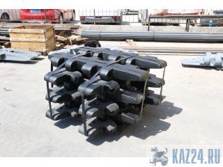     Kobelco CKE2500 Kobelco 7065  